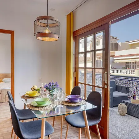 Cozy Retreat With Ocean Views, Private Terrace & Ensuite Los Realejos